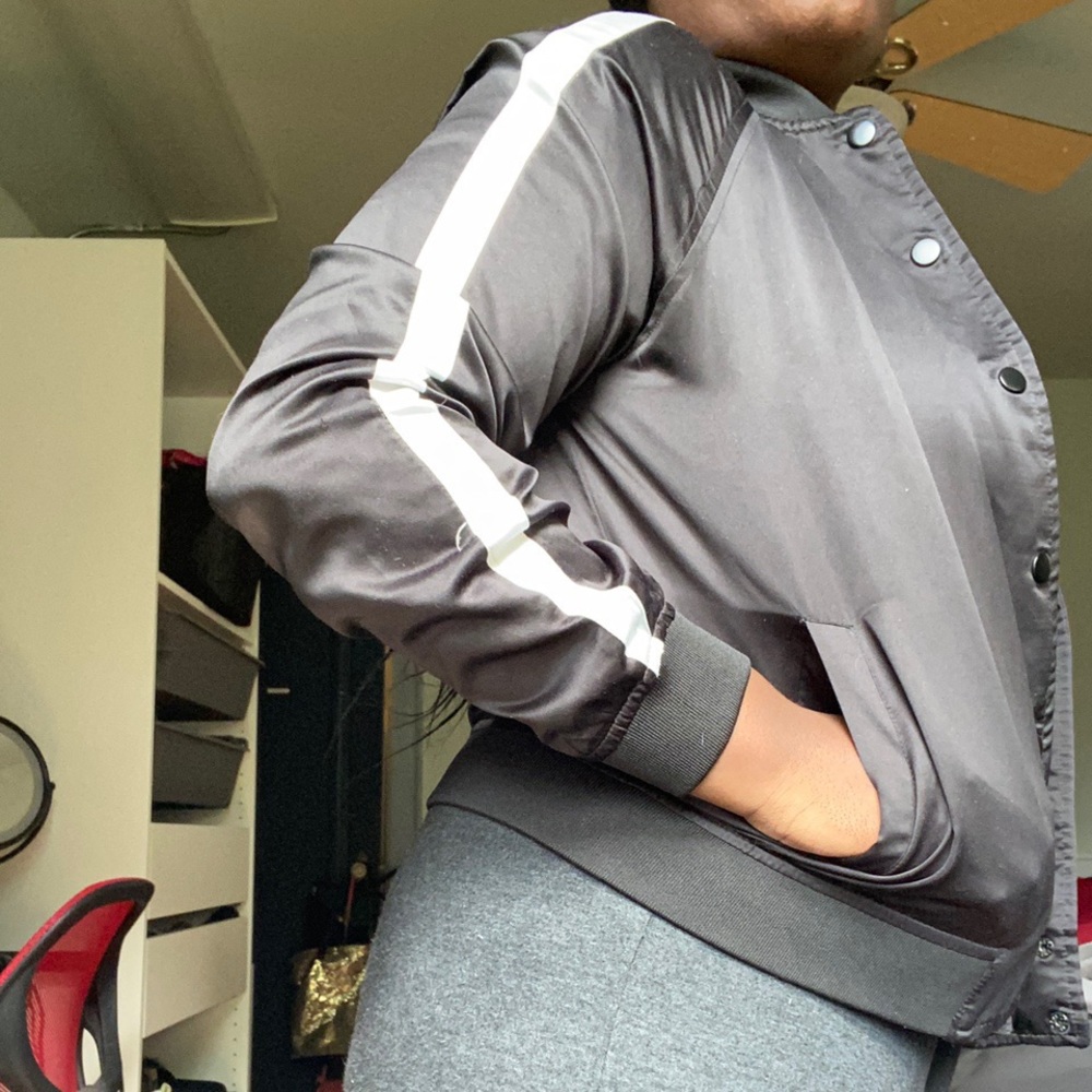 Jacket - Picture 2 of 4